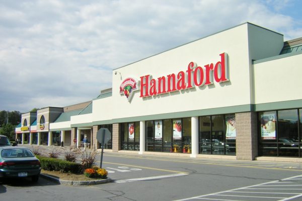 175 Broad Street, Glens Falls – Hannaford Plaza